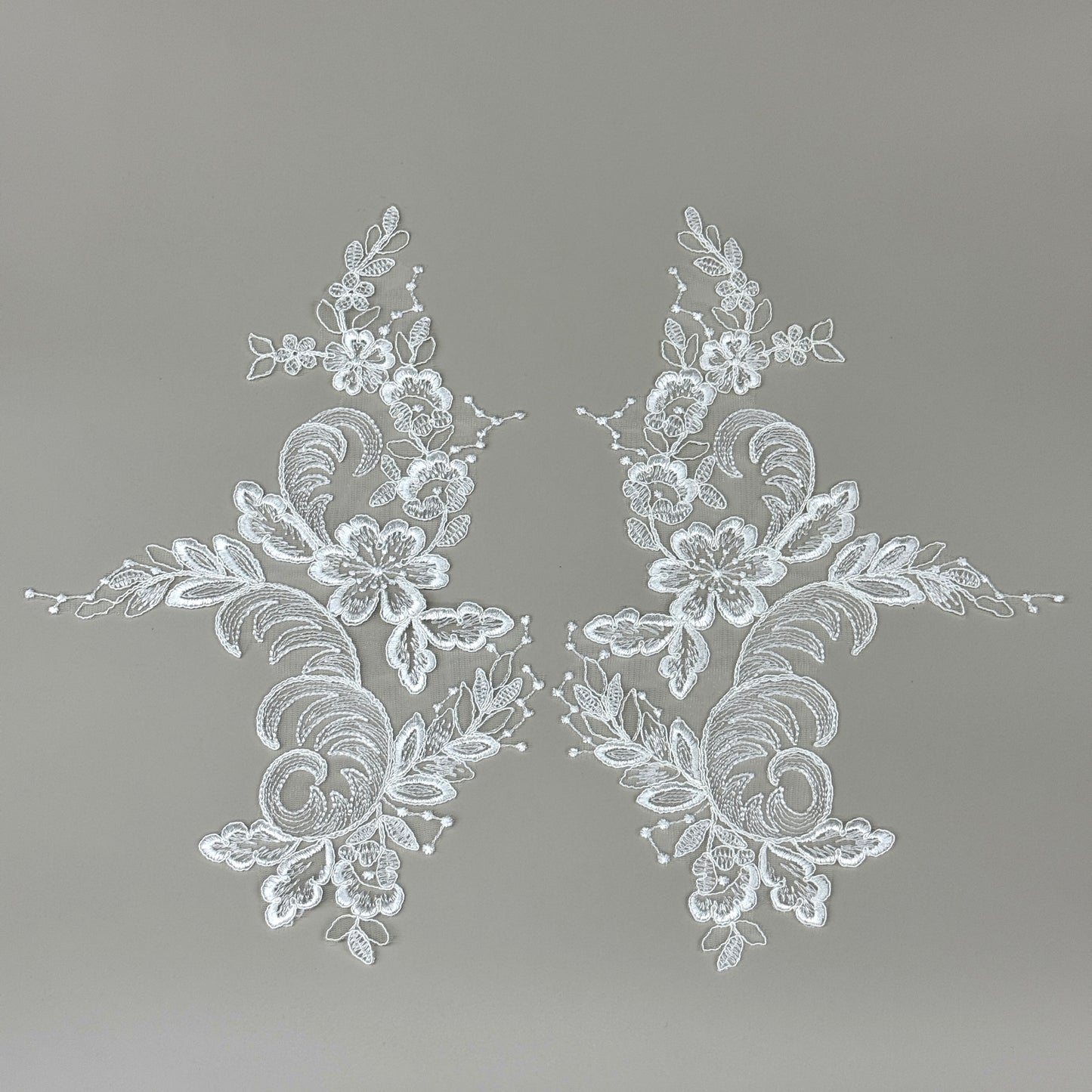 LY82392 Raised Stem Stitch Floral Appliqué | for Wedding Dress & Couture DIY | 31x20cm